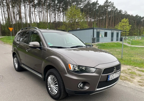 Mitsubishi Outlander cena 25900 przebieg: 285147, rok produkcji 2010 z Hrubieszów małe 106